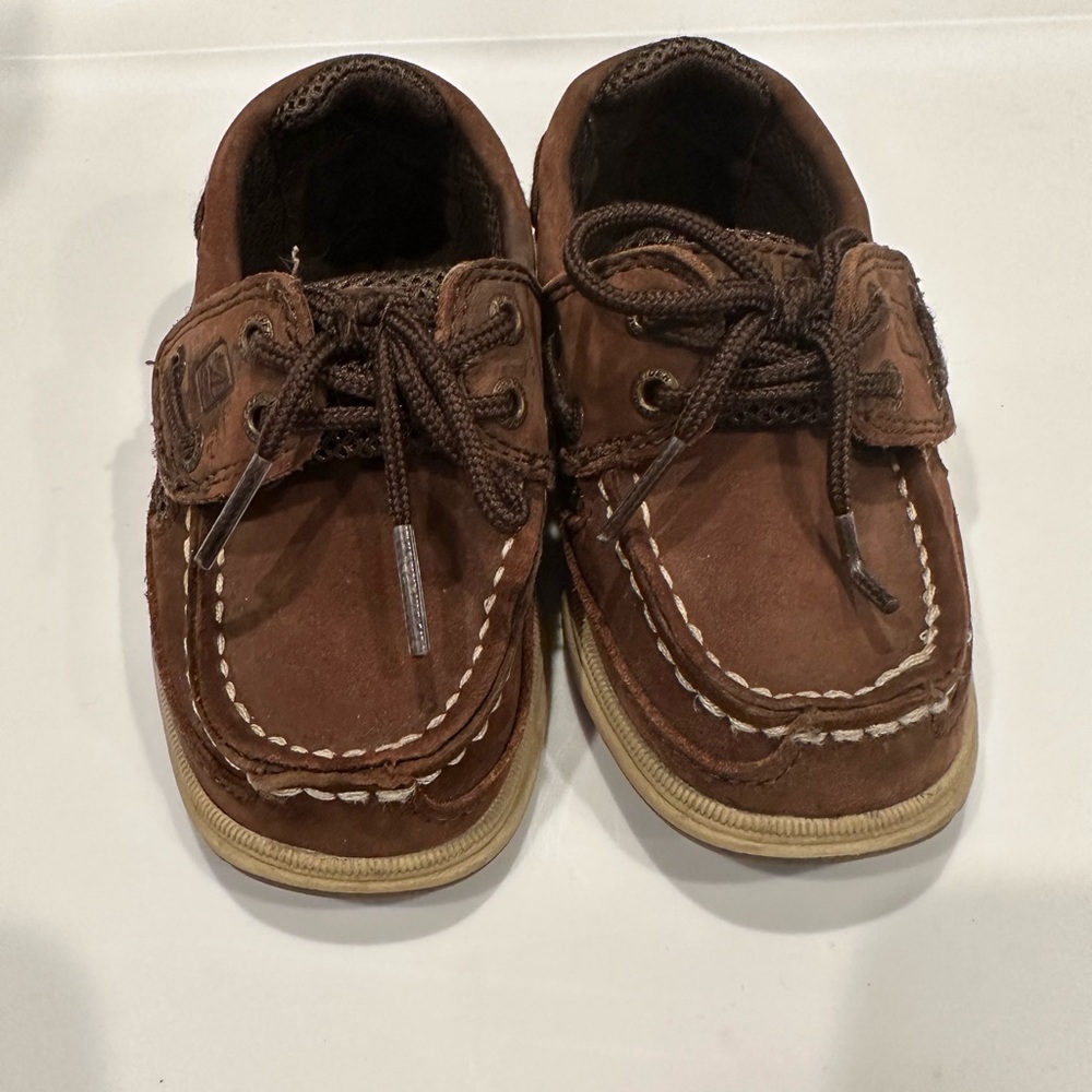 Sperry toddler too sister boat shoes. Size 7